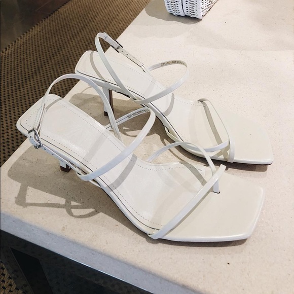 Blogger fav—ZARA White Leather Strappy Heel Sandal - Picture 6 of 6